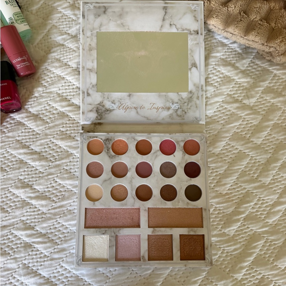 Beauty Bundle - Picture 2 of 4